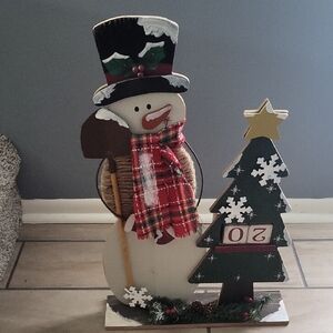 Festive Snowman and Tree Holiday Decor